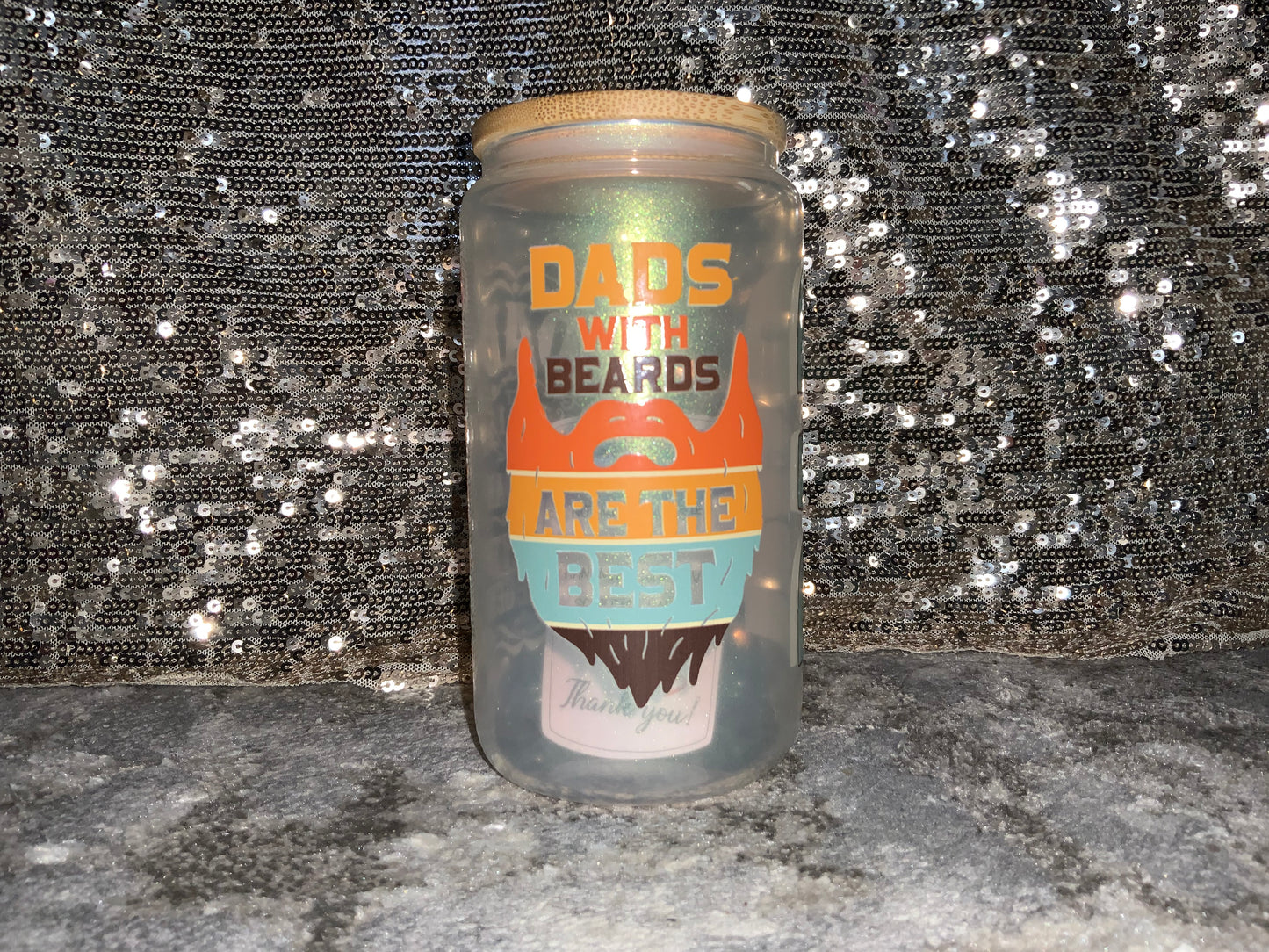 DAD, THE MAN, THE MYTH, THE LEGEND "DADS WITH BEARDS ARE THE BEST -Rainbow Shimmer Colorful Haze Glass Tumbler (Green)