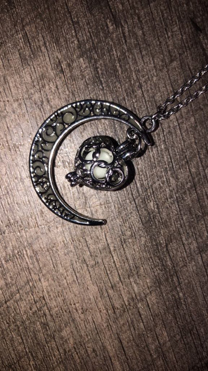 Moon Fashion Luminous Pendant Necklace