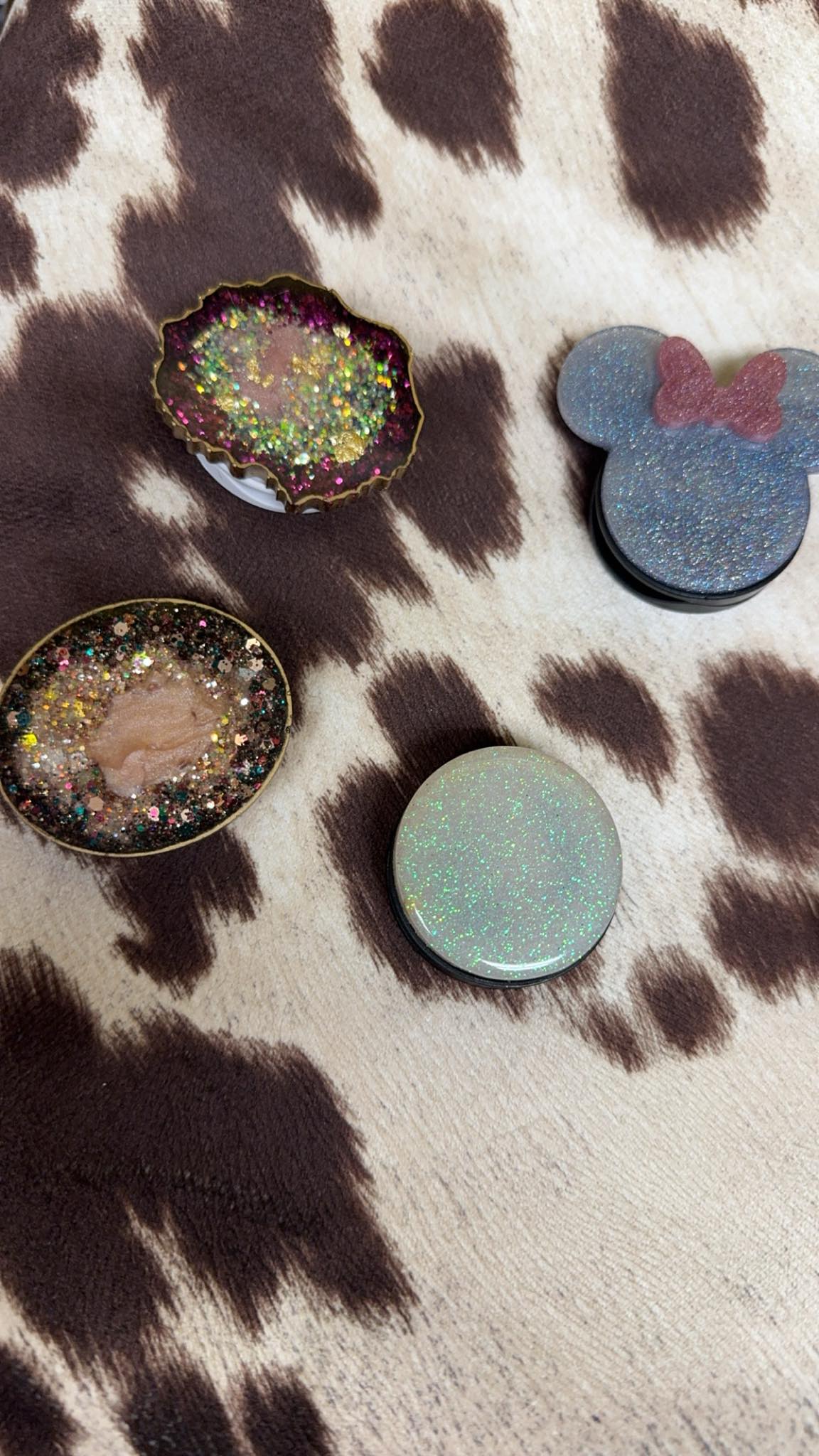 Oval/Round Resin Pop Sockets Handmade